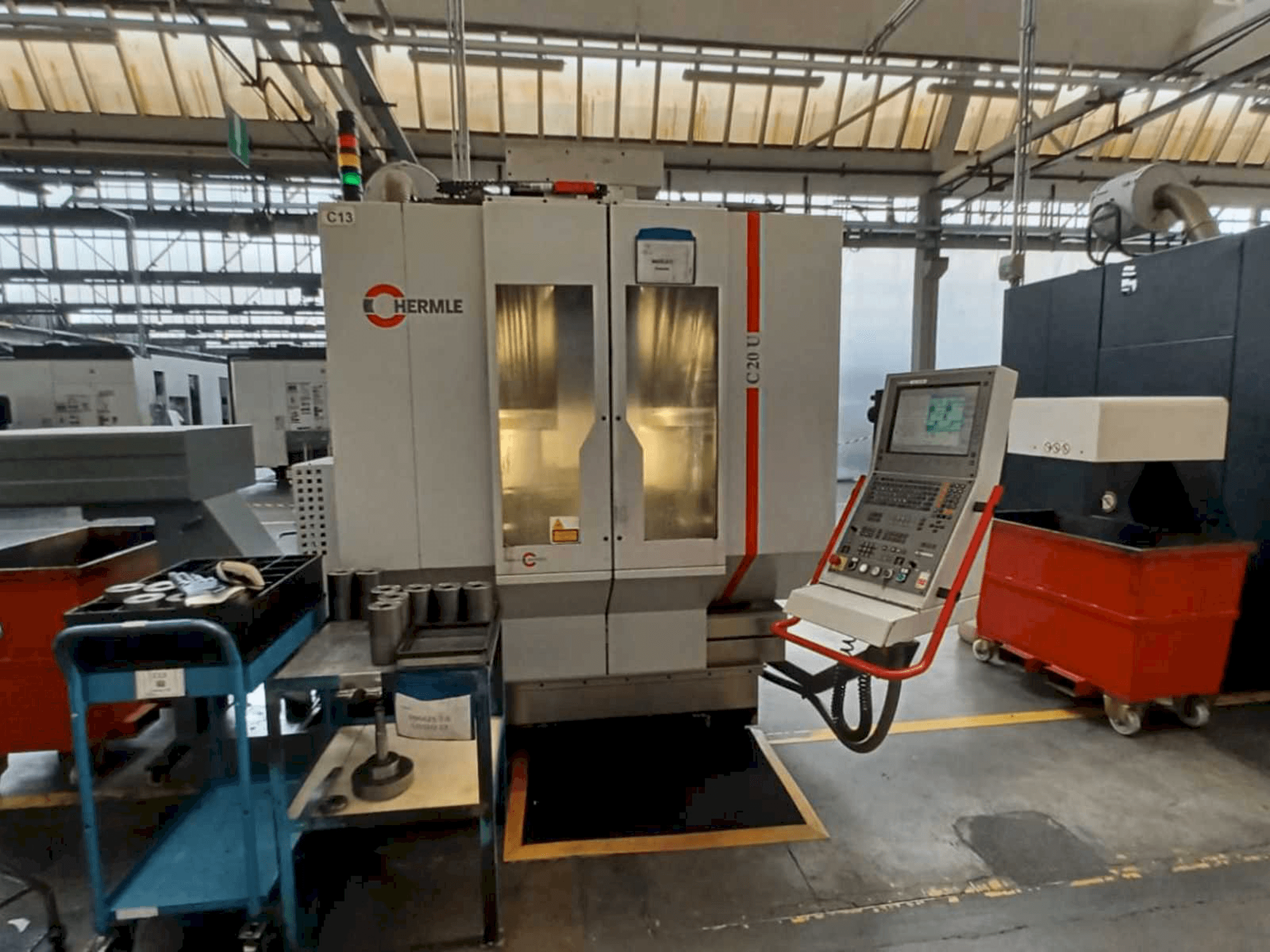 A HERMLE C20U gép elölnézete