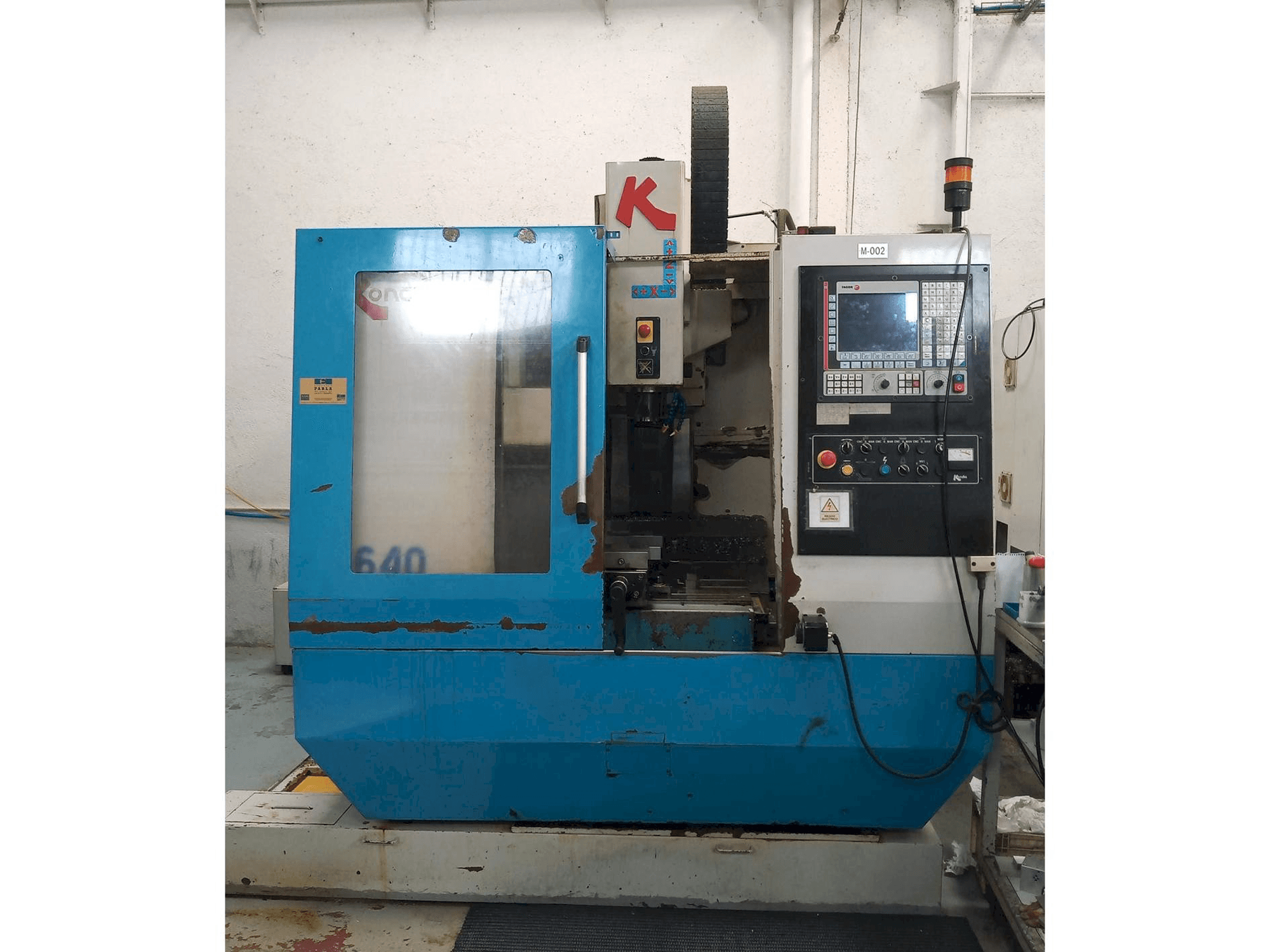 A KONDIA B-640 gép elölnézete