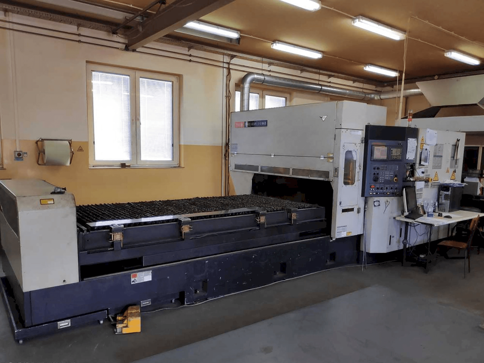 A Mazak Space Gear 510 Mk II gép elölnézete