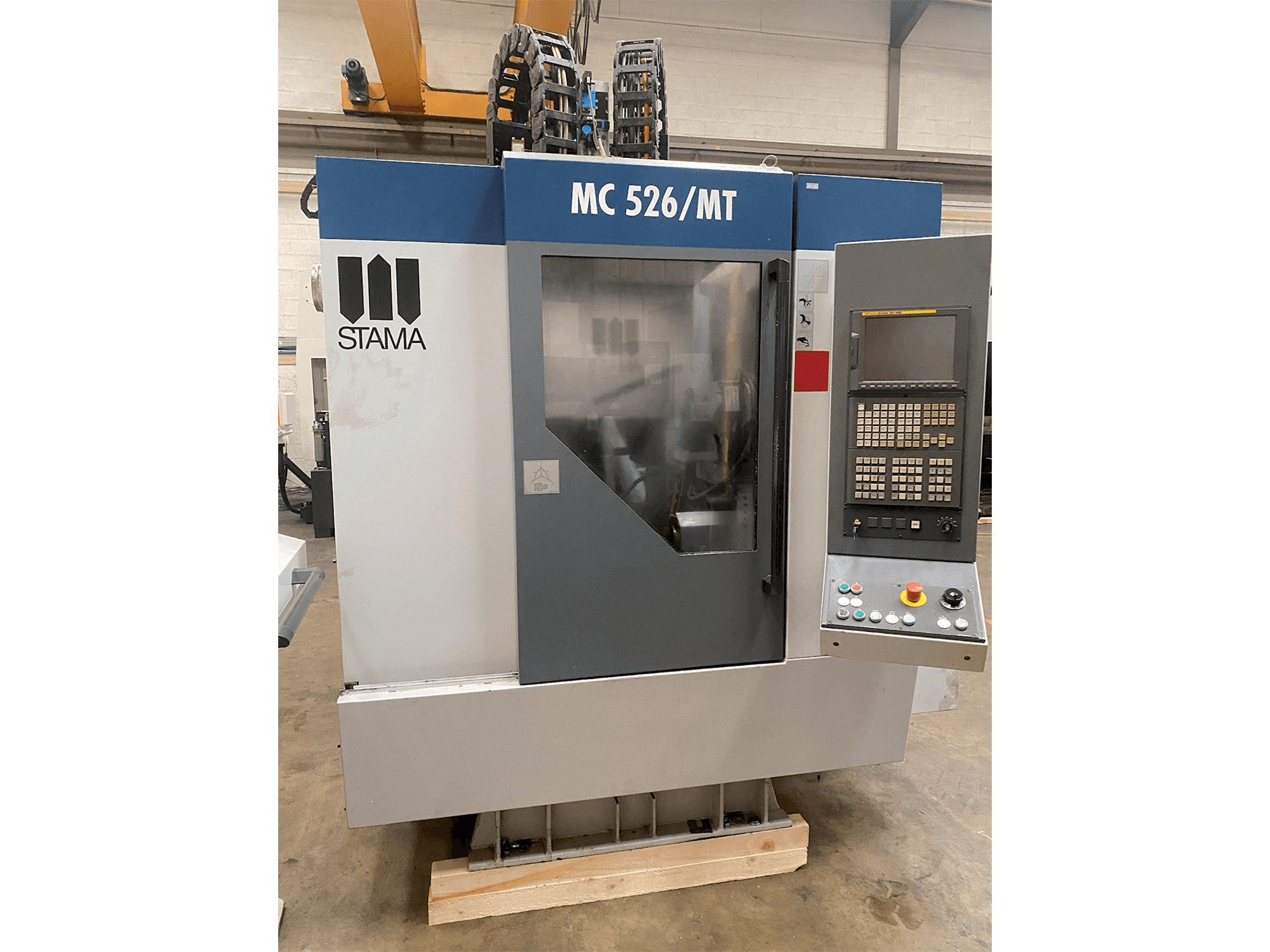 A STAMA MC 526 gép elölnézete