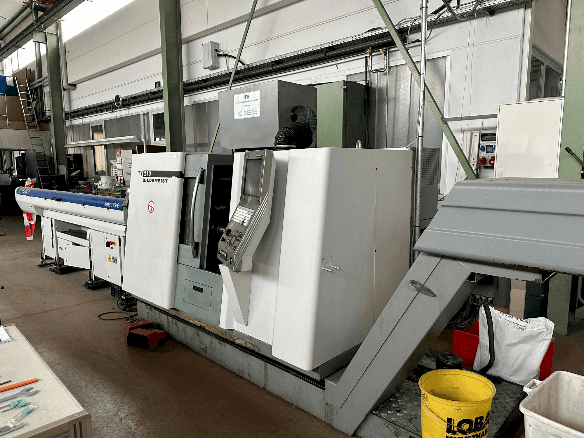A DMG CTX 210 (2006) gép elölnézete