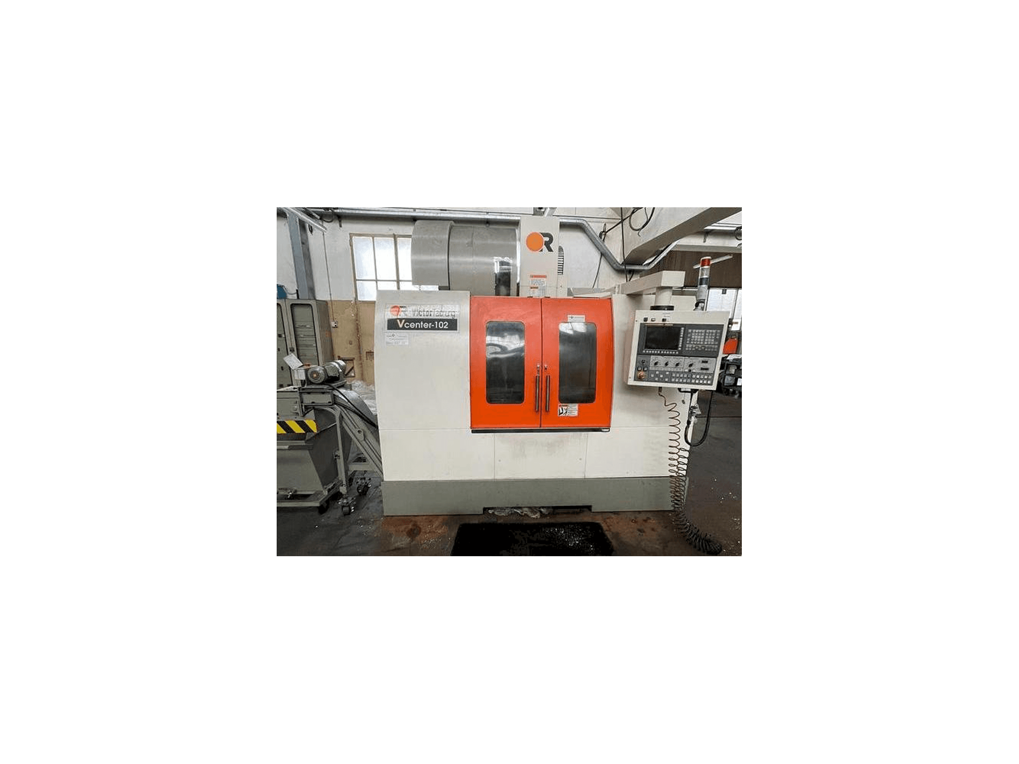 A Victor VCENTER 102 gép elölnézete