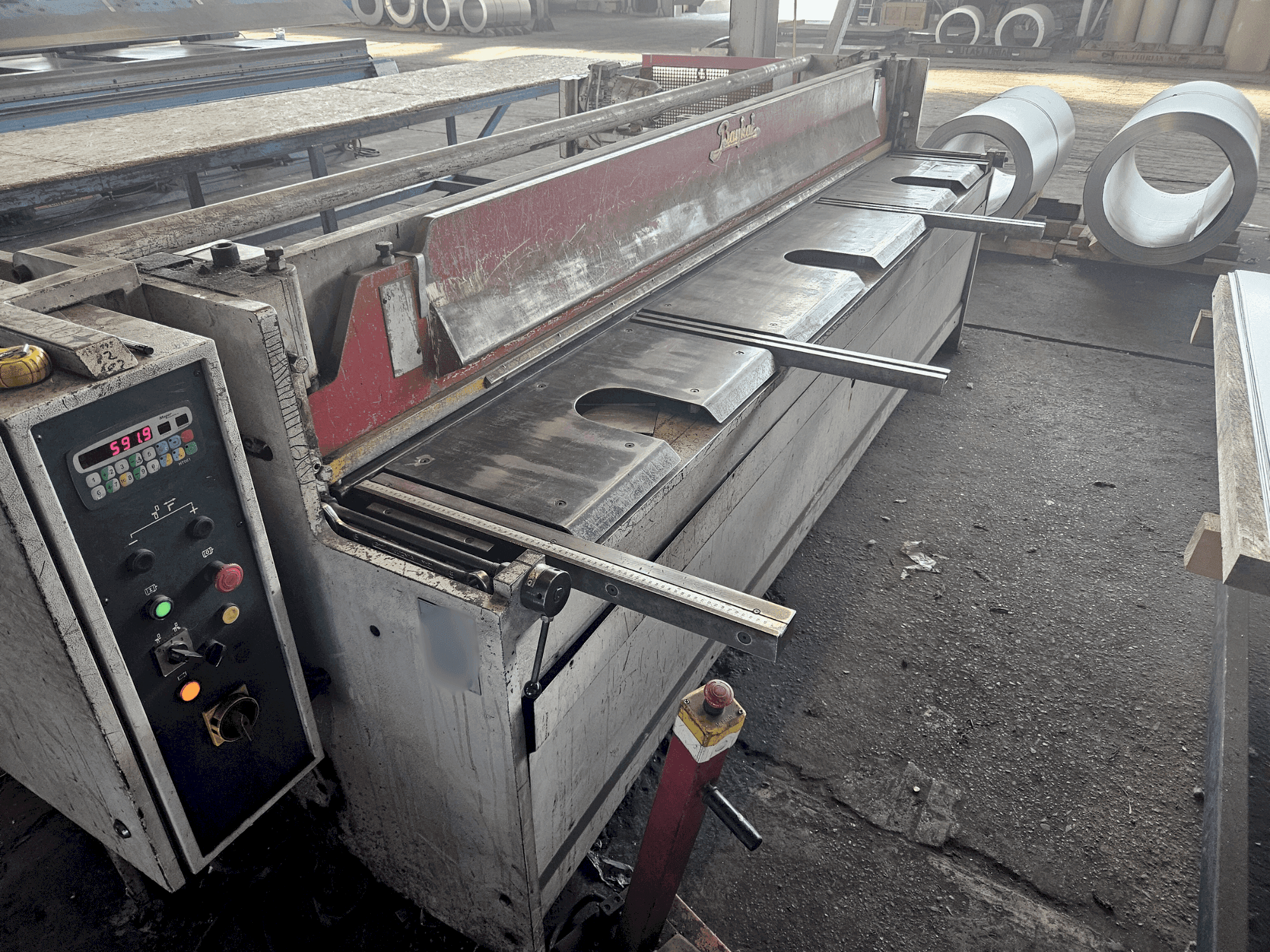 A Baykal RGS 3150x3 gép elölnézete