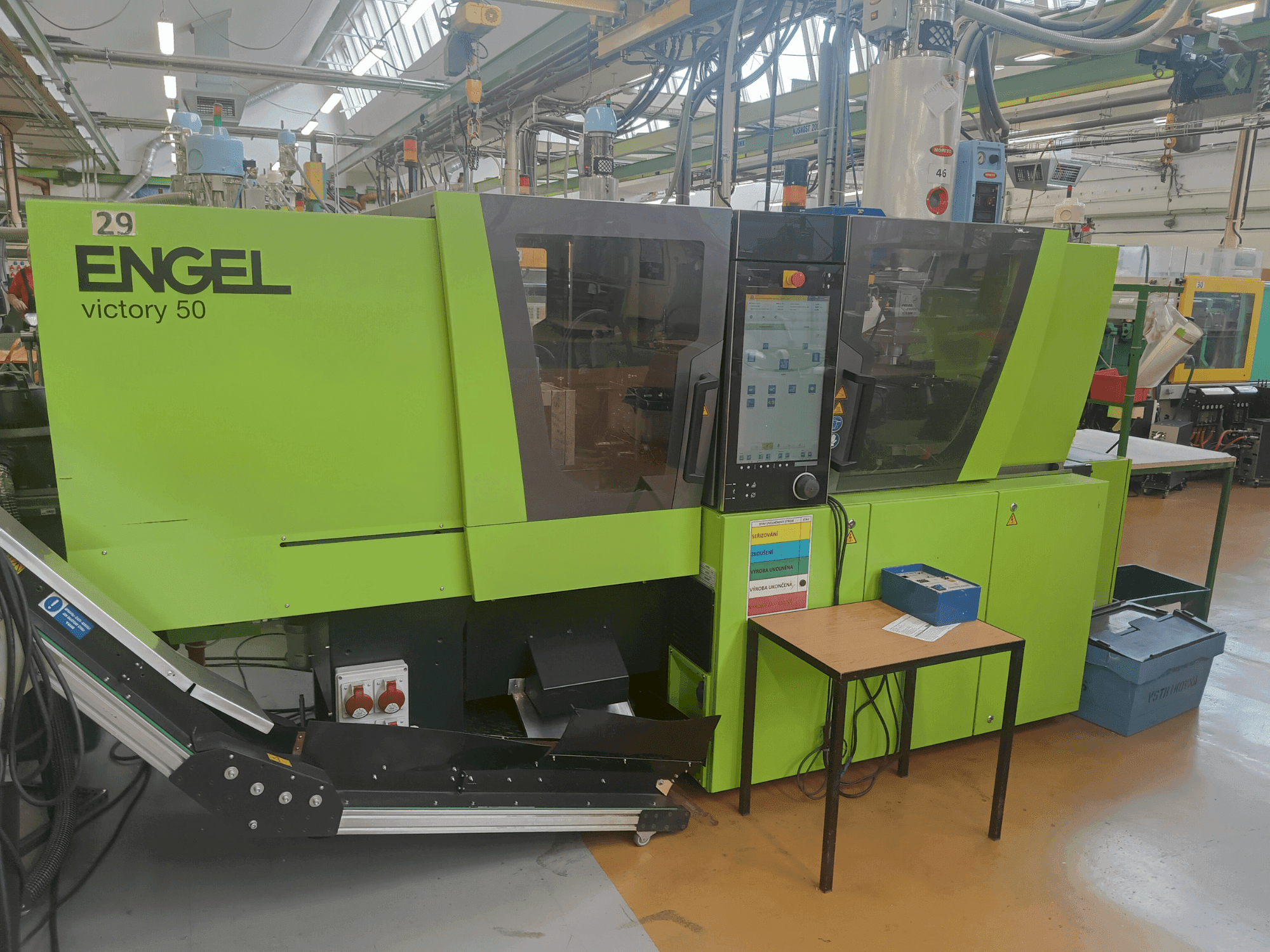 A Engel Victory 200/50 spex gép elölnézete
