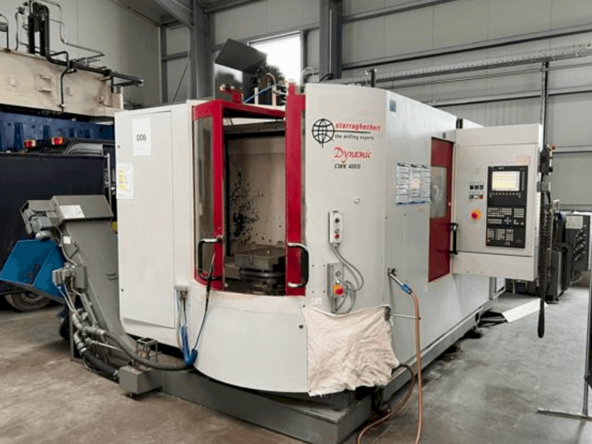 A Starrag Heckert Dynamic CWK 400D gép elölnézete
