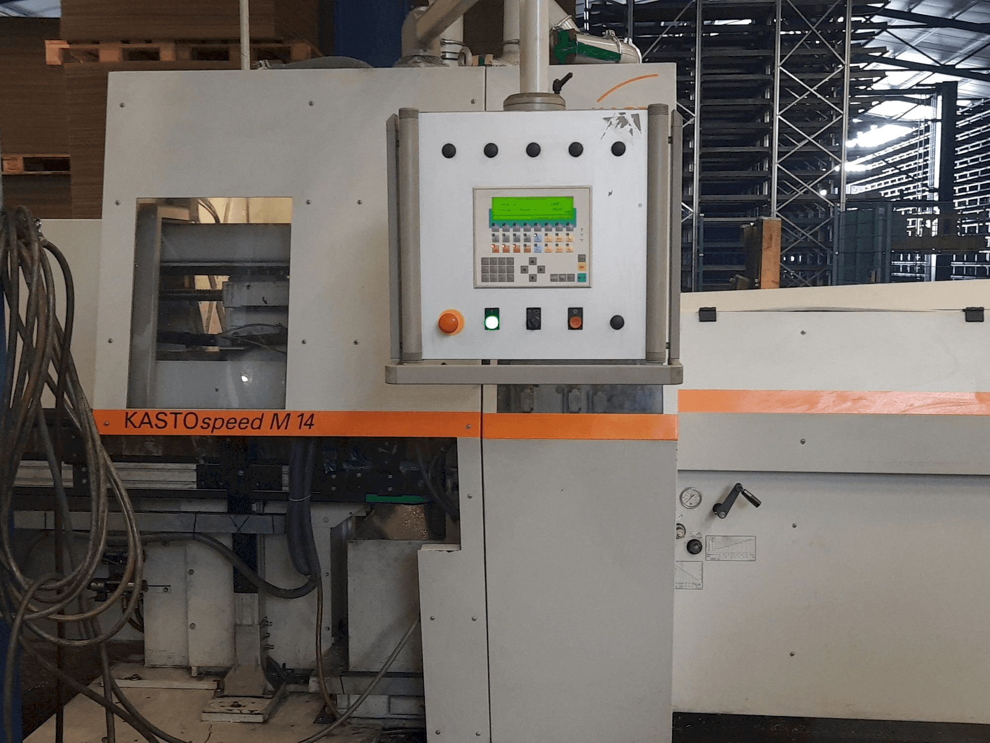A KASTO speed M14 gép elölnézete