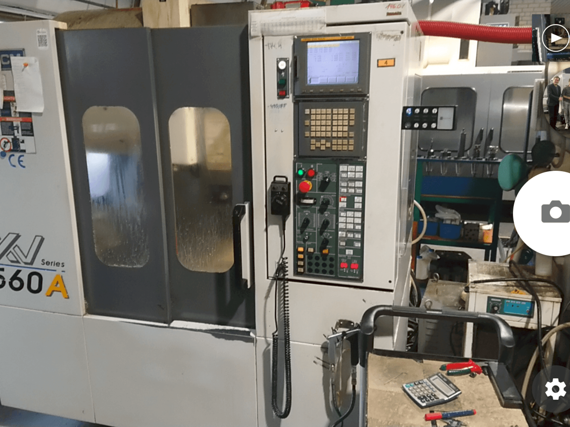 A YCM XV560A gép elölnézete