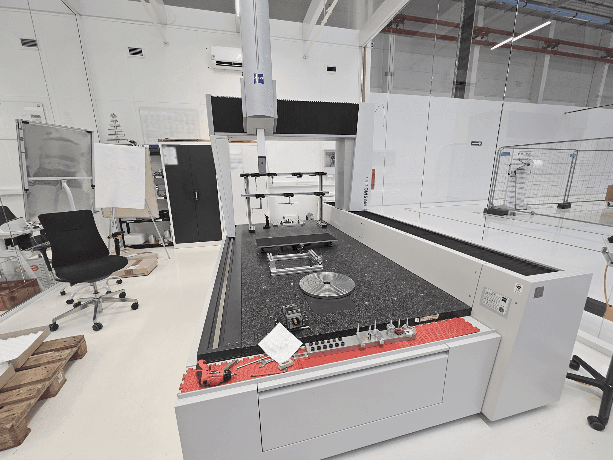 A ZEISS PRISMO 12/24/10 ultra gép elölnézete