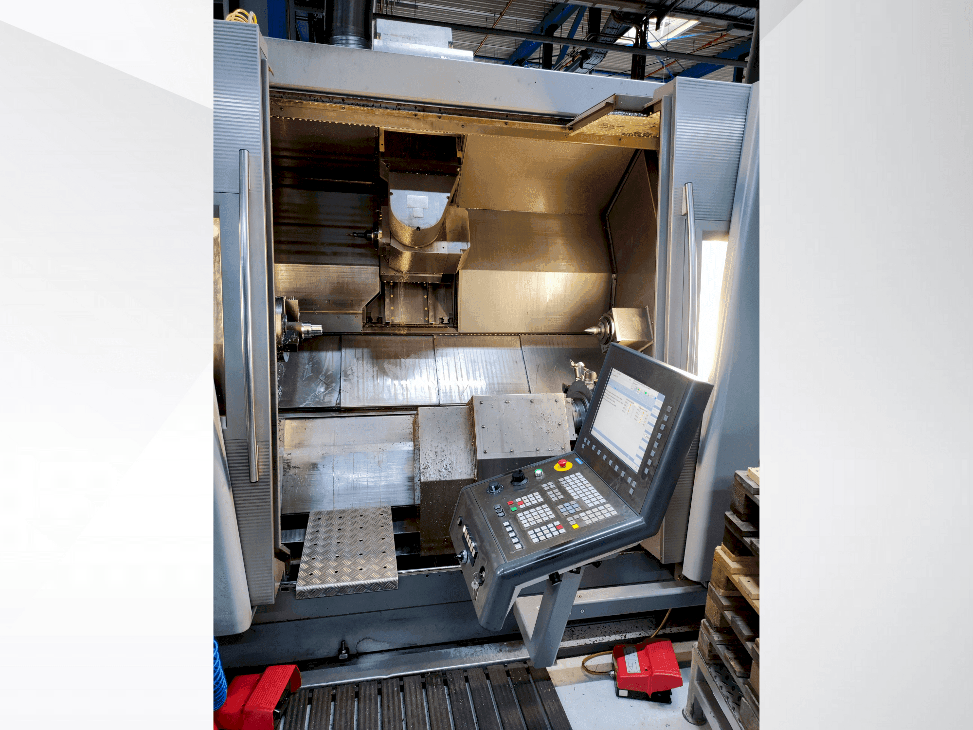 A Gildemeister GMX 400 linear gép elölnézete