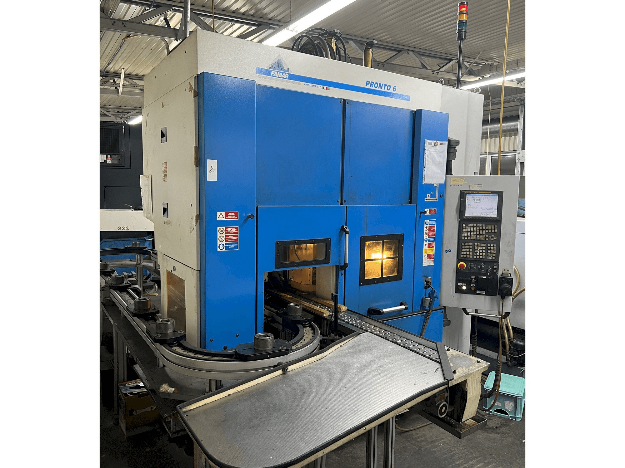 A Famar Pronto 6 gép elölnézete