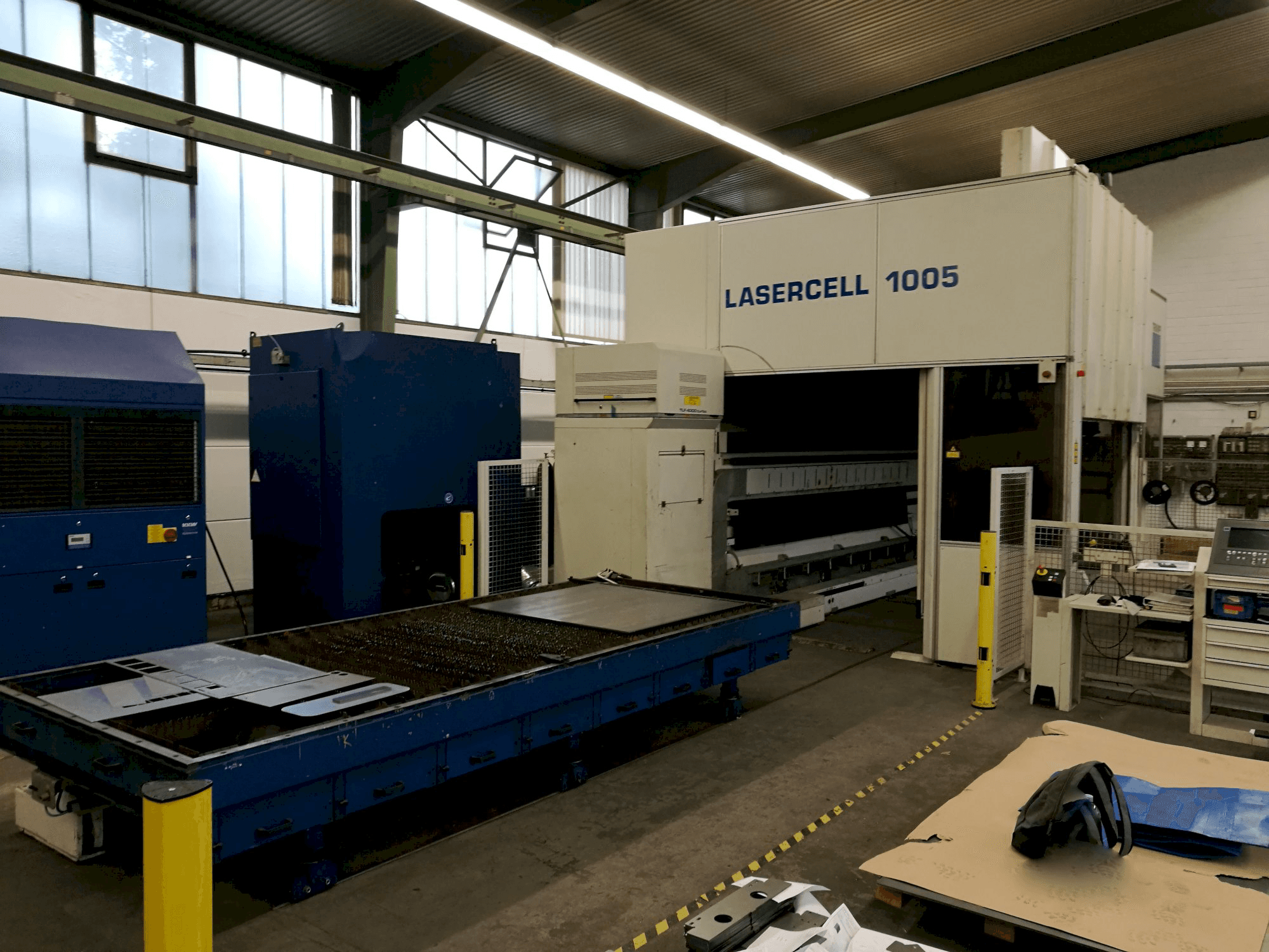 A Trumpf Lasercell TLC 1005 gép bal oldali nézete