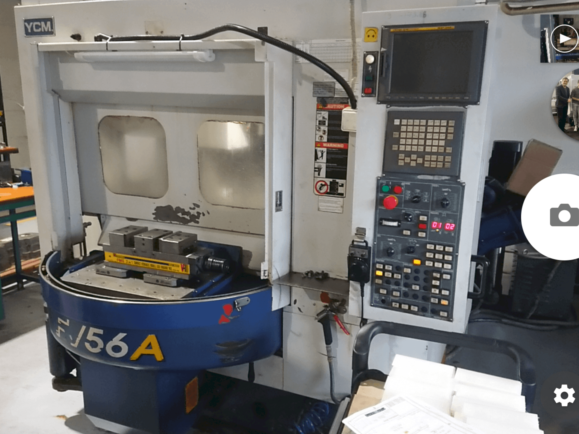 A YCM FV56A gép elölnézete