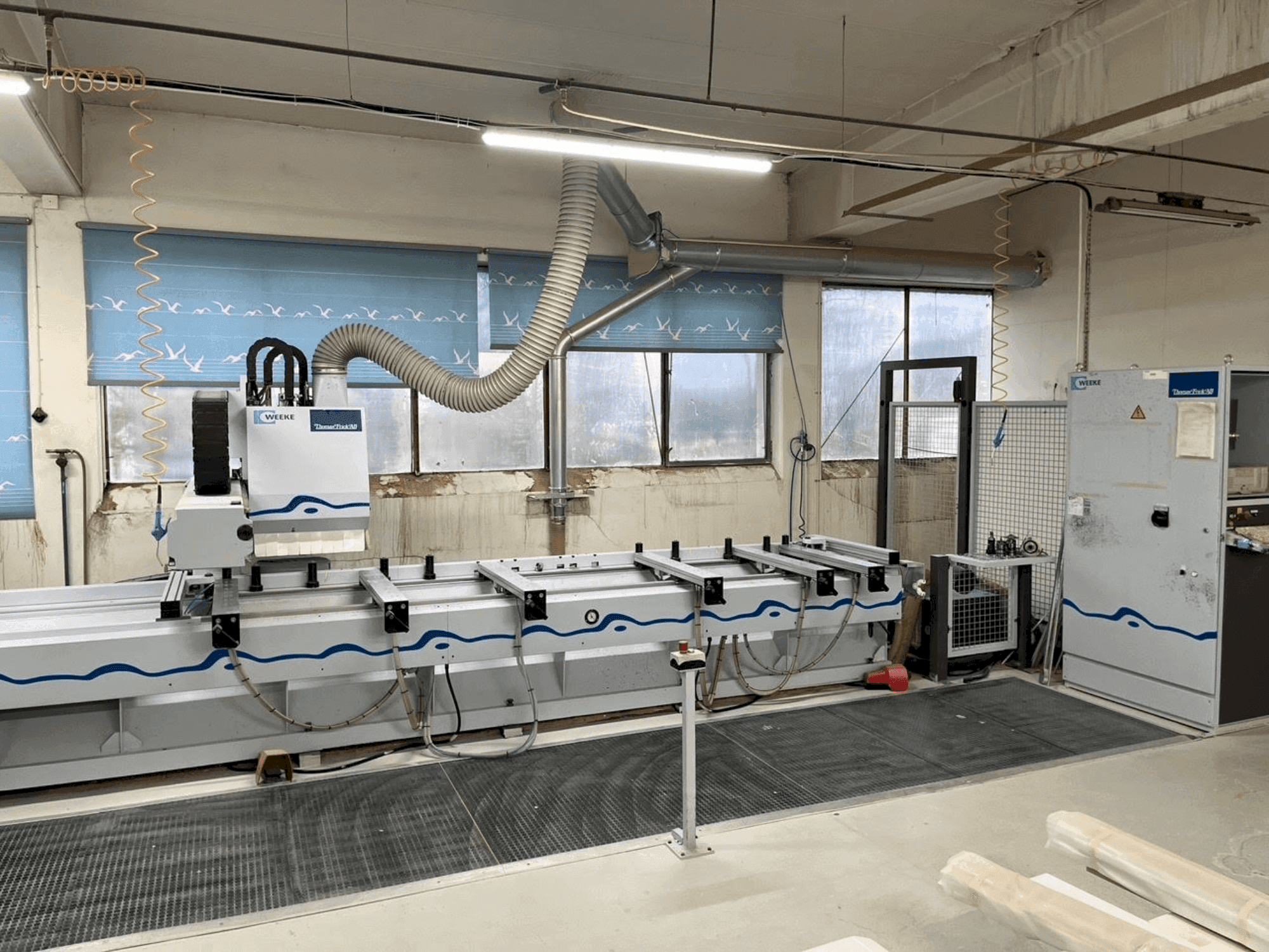 A Weeke BHC 280.3 gép elölnézete