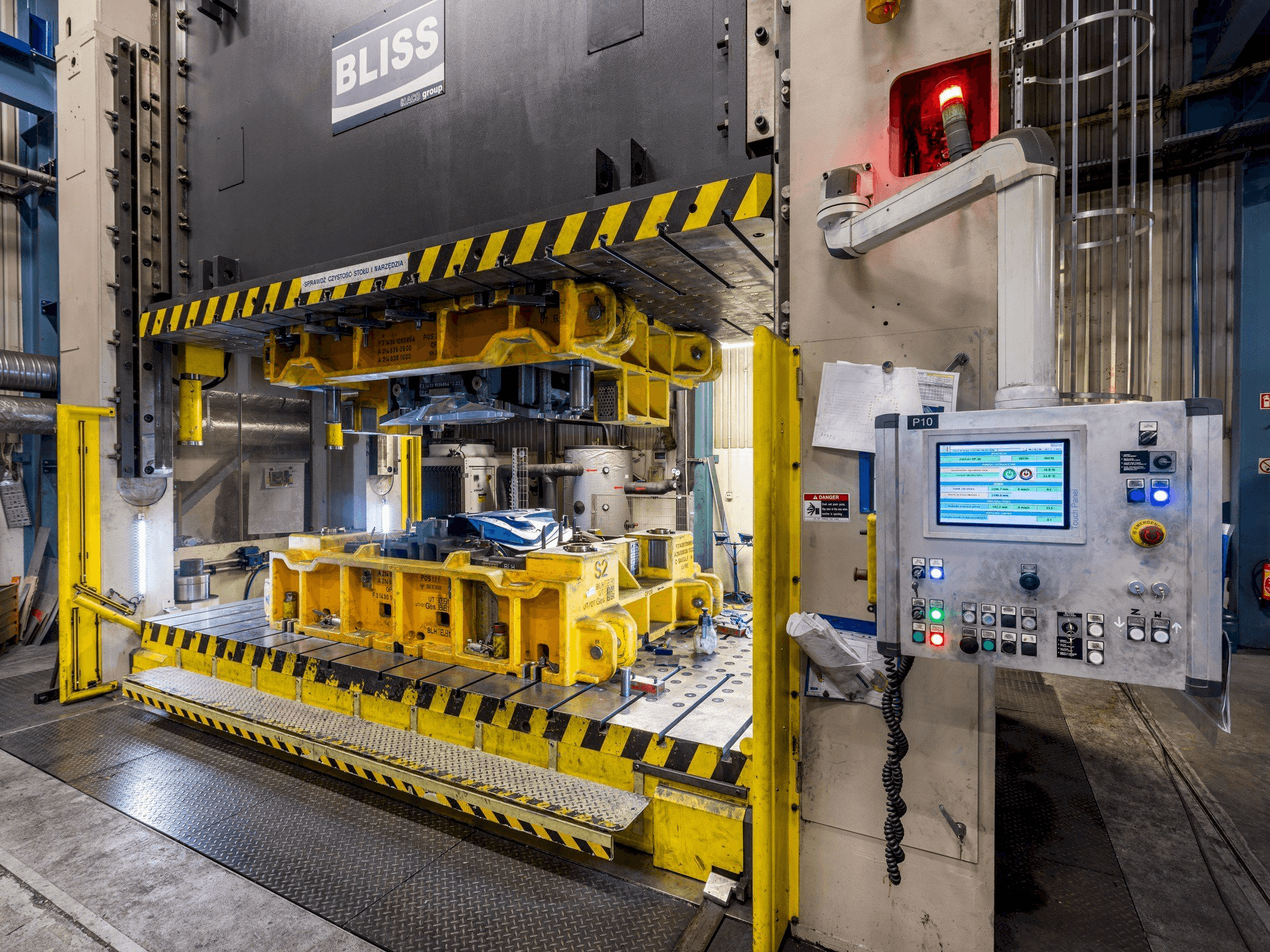 A BLISS-BRET PHD 1500 gép elölnézete