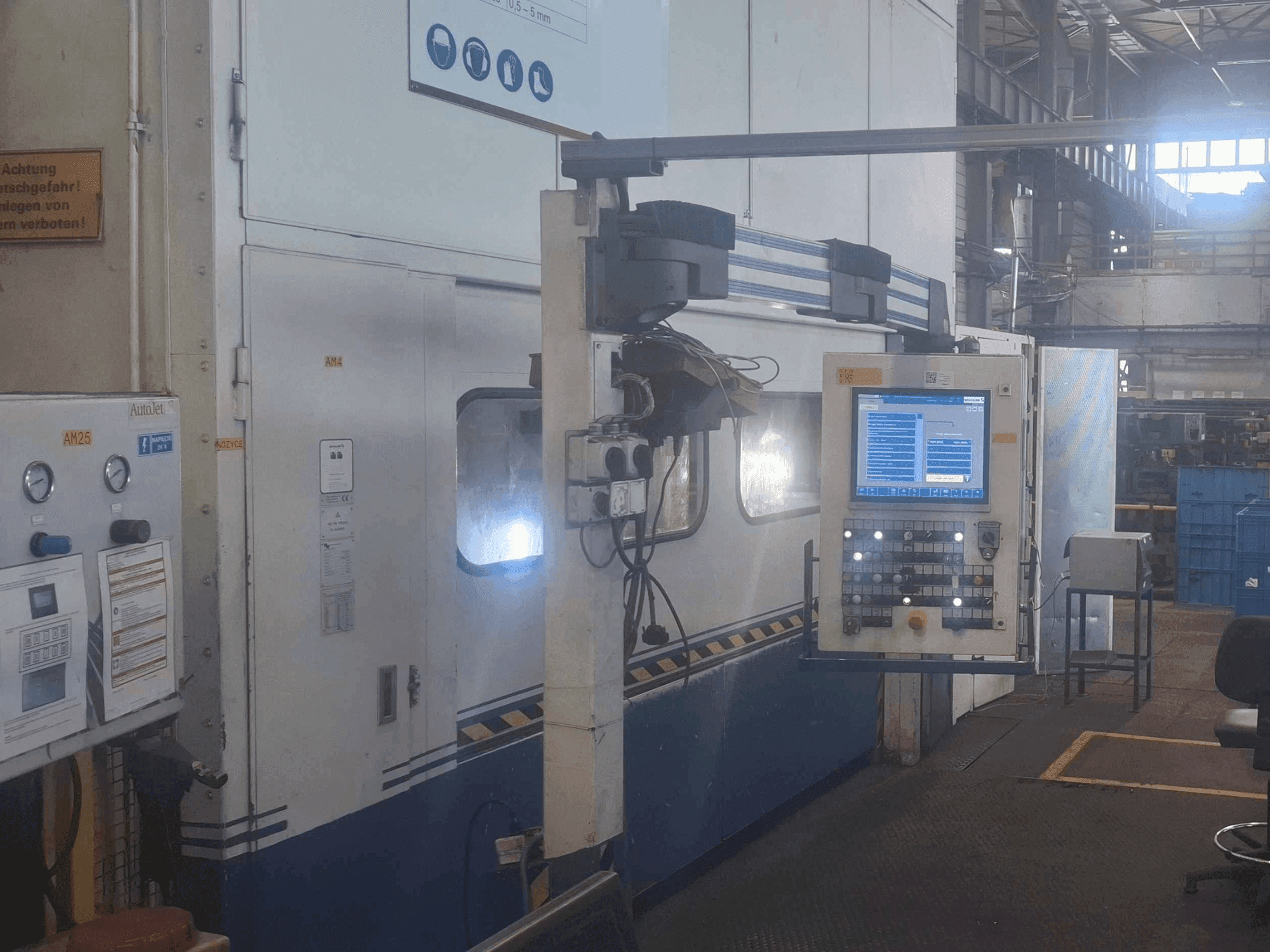 A Müller HUQ 630.30 gép elölnézete