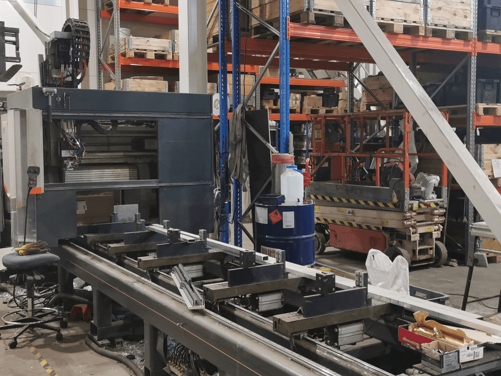 A Elumatec SBZ 140 gép elölnézete