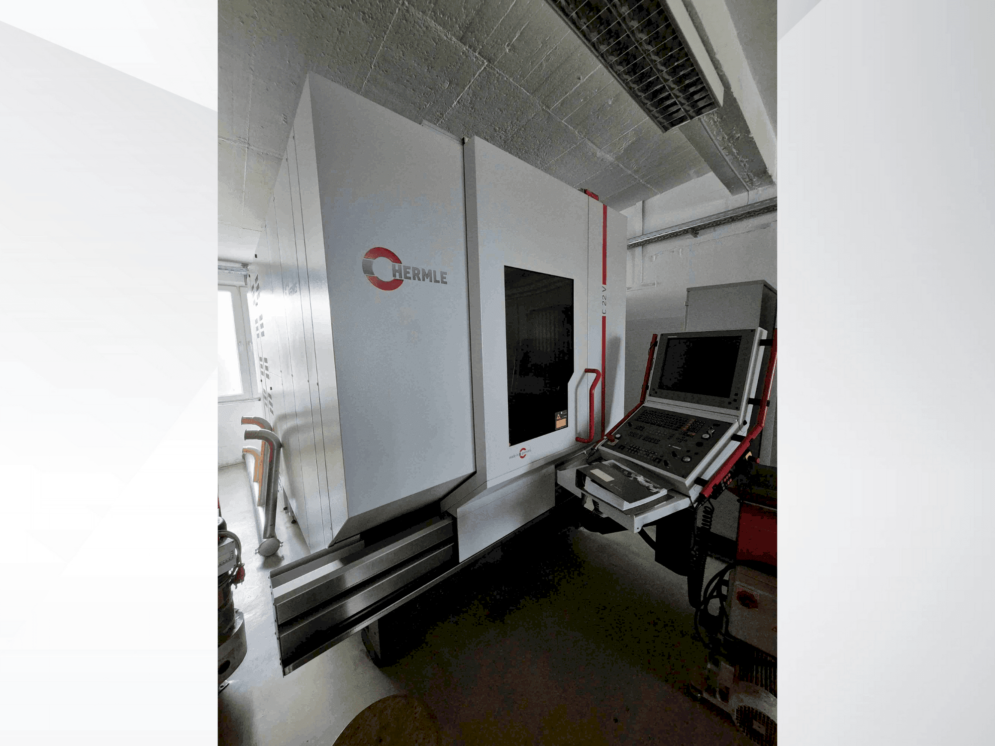 A HERMLE C22 V gép elölnézete