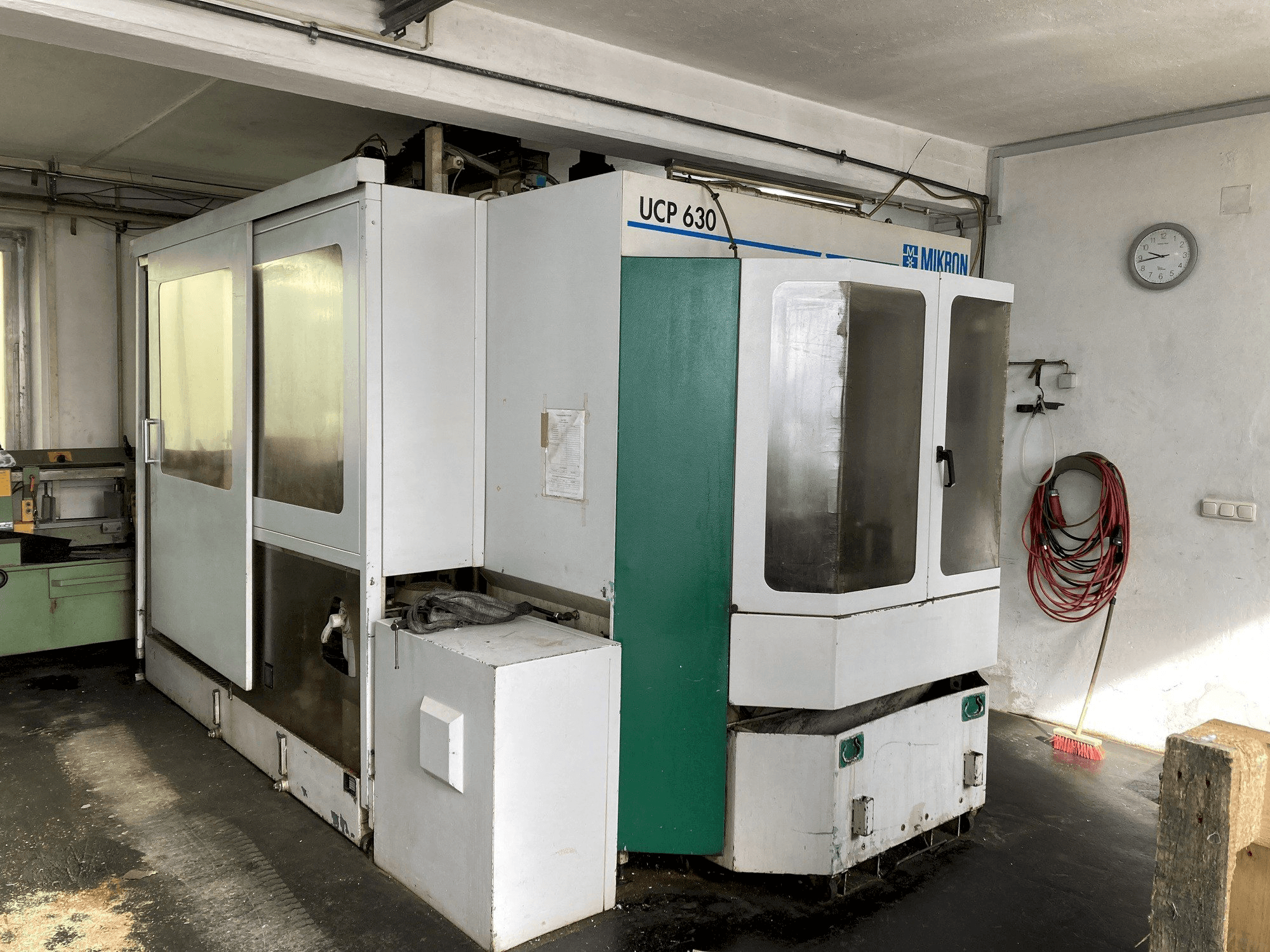A MIKRON UCP 630 gép elölnézete