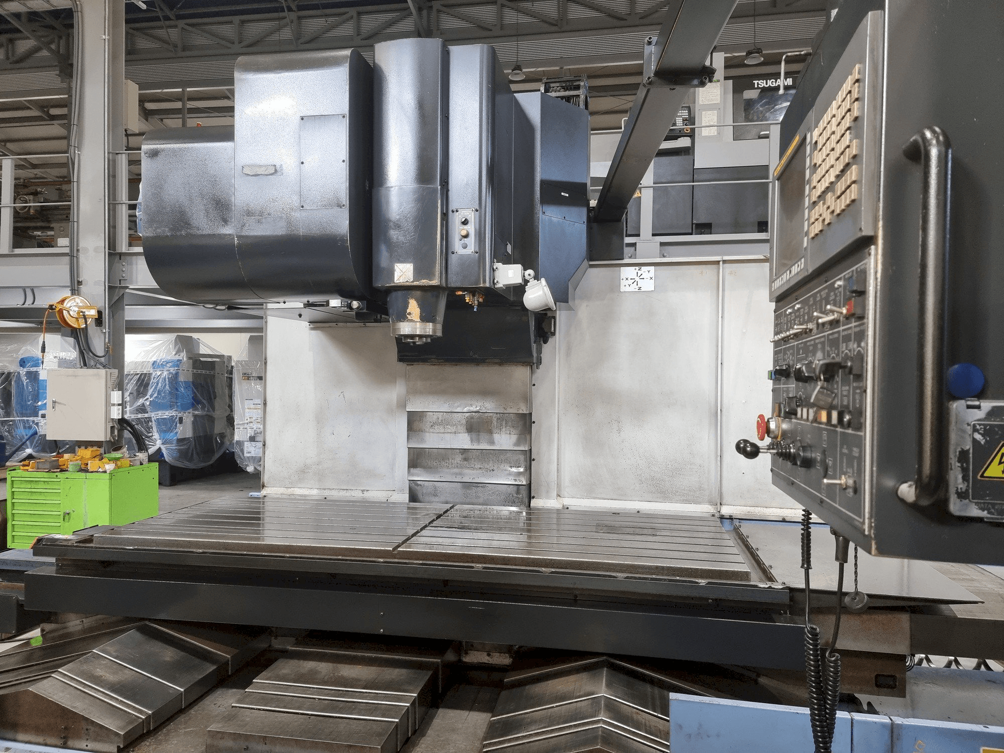 A Doosan VM 960L gép elölnézete