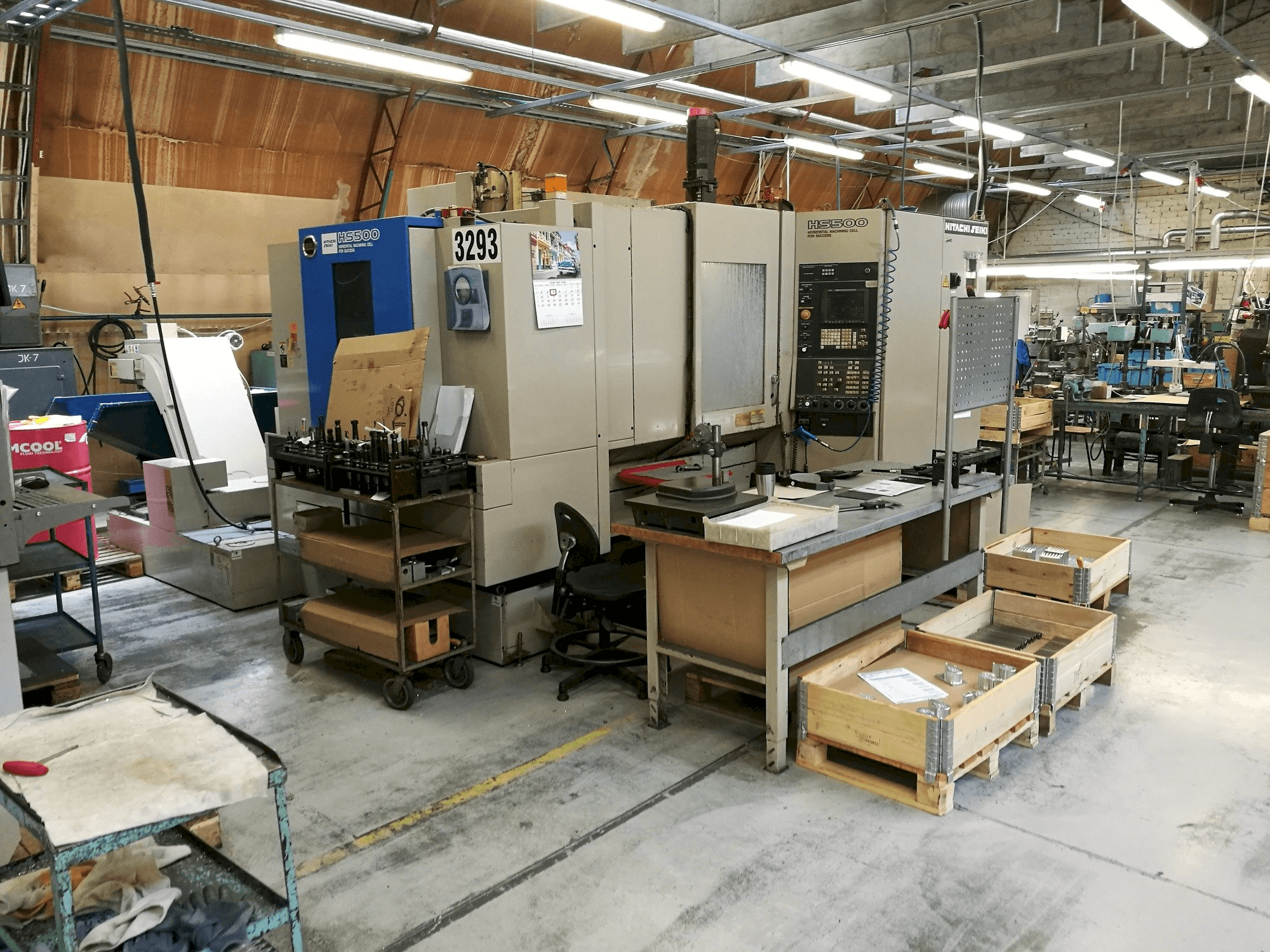 A HITACHI SEIKI HS 500 gép elölnézete