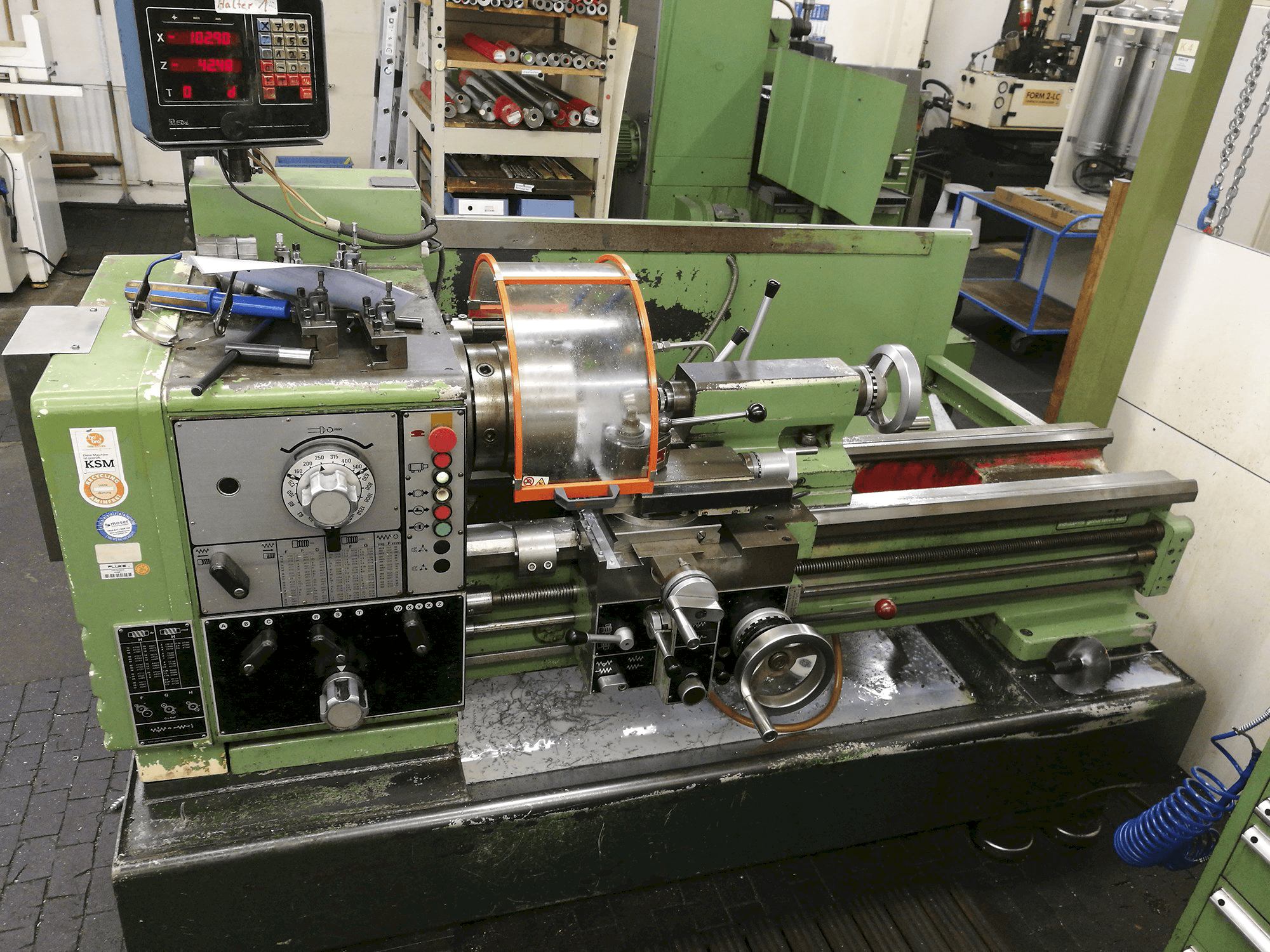 A Harrison M400 gép elölnézete