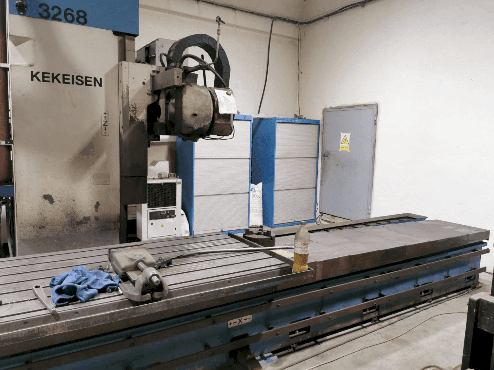 A Kekeisen KEKEISEN UBF 2500 gép elölnézete