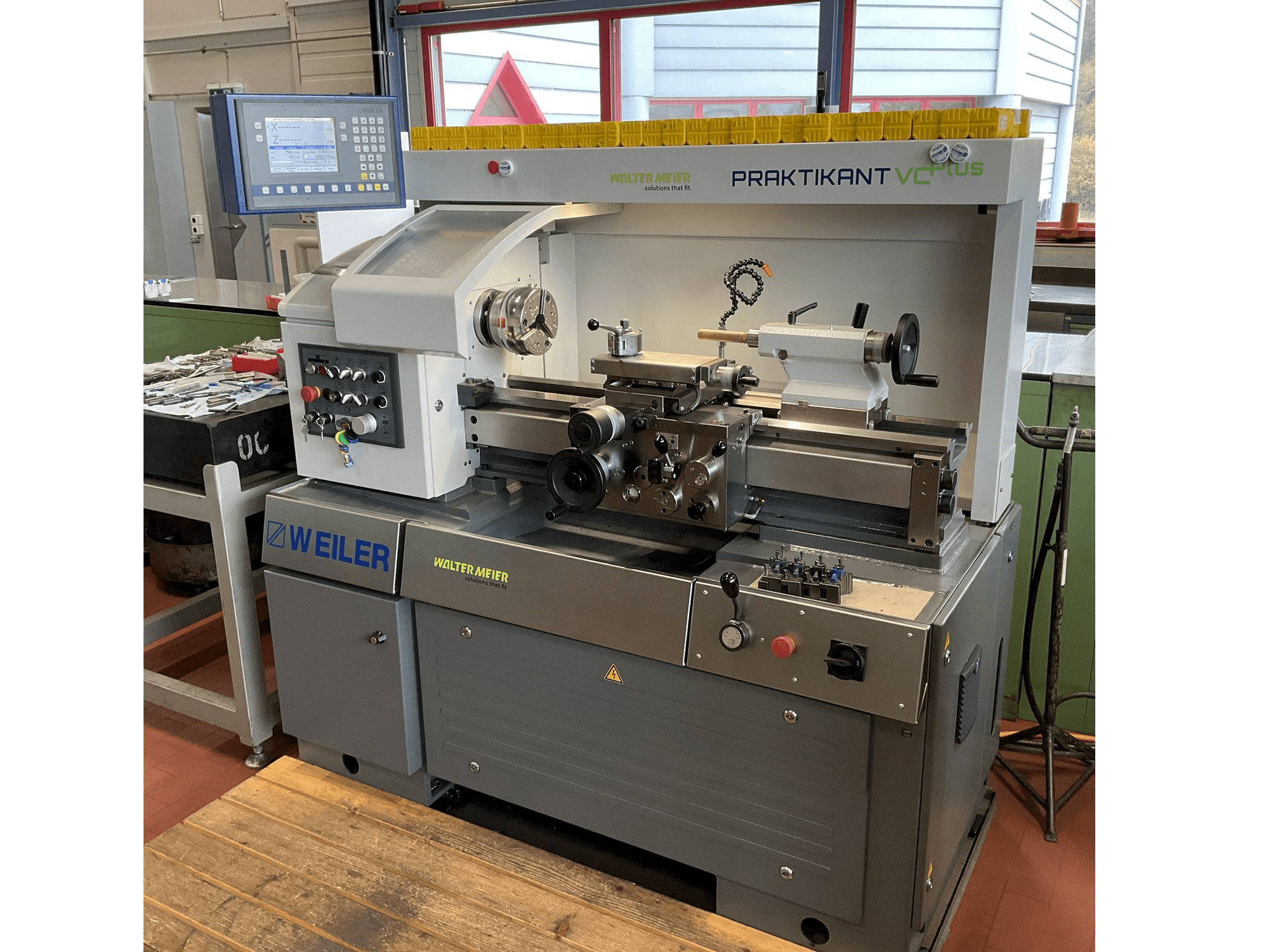 A Weiler Praktikant VCplus gép elölnézete