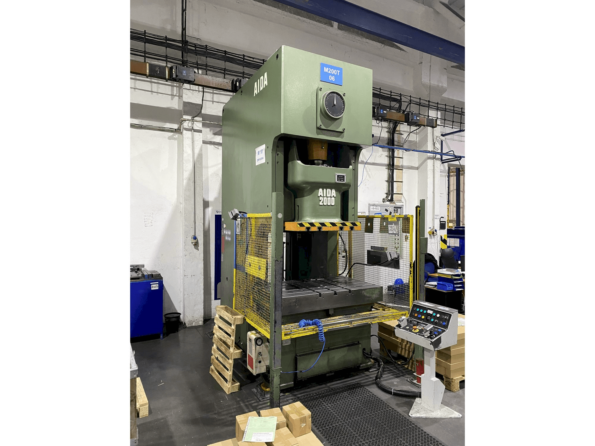 A AIDA NC1-2000 (2) gép elölnézete