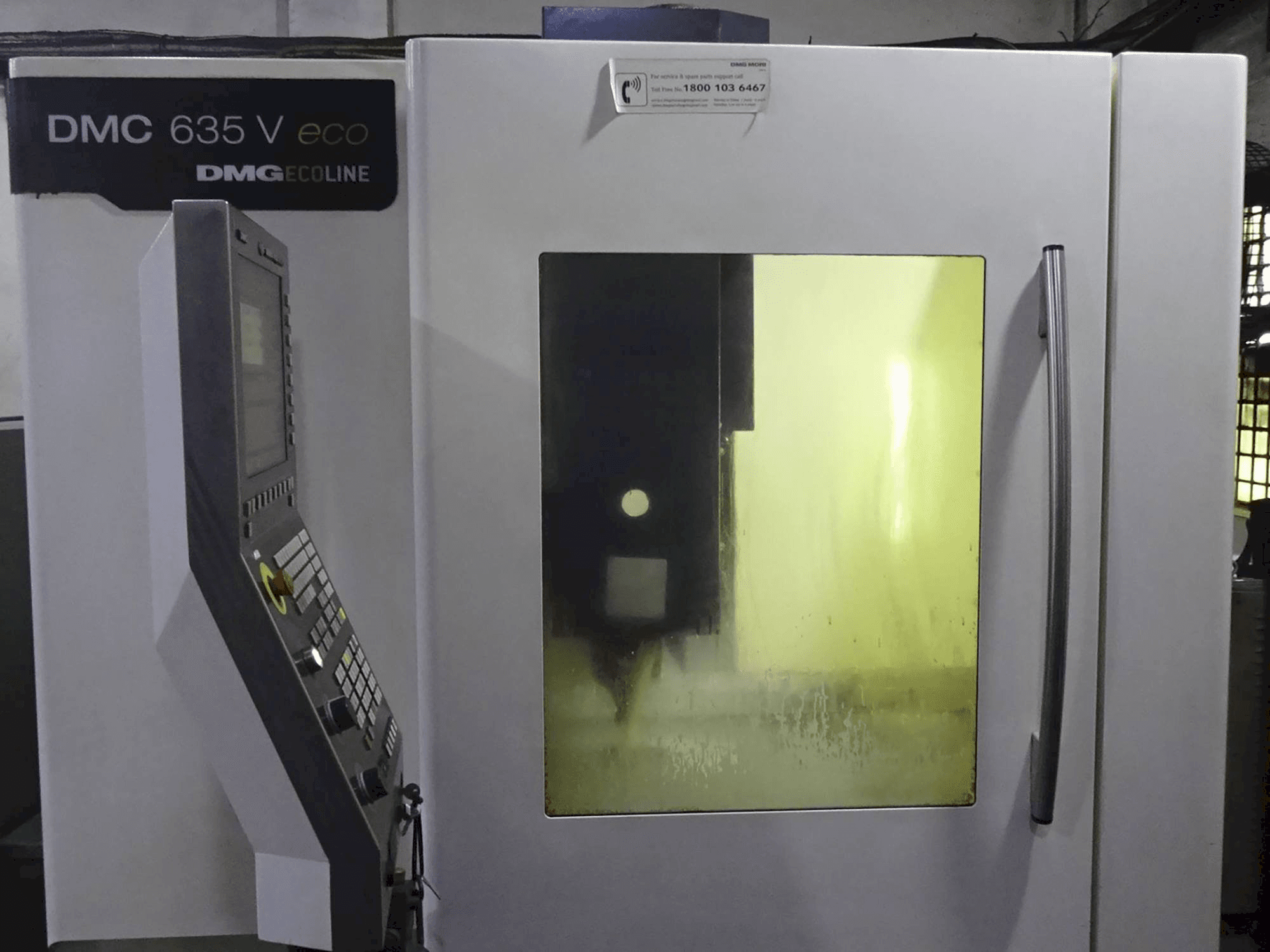 A DMG DMC 635 V ECO gép elölnézete