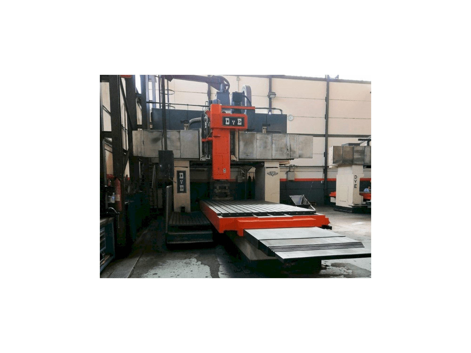 A DYE FPF-2-C-NC gép elölnézete