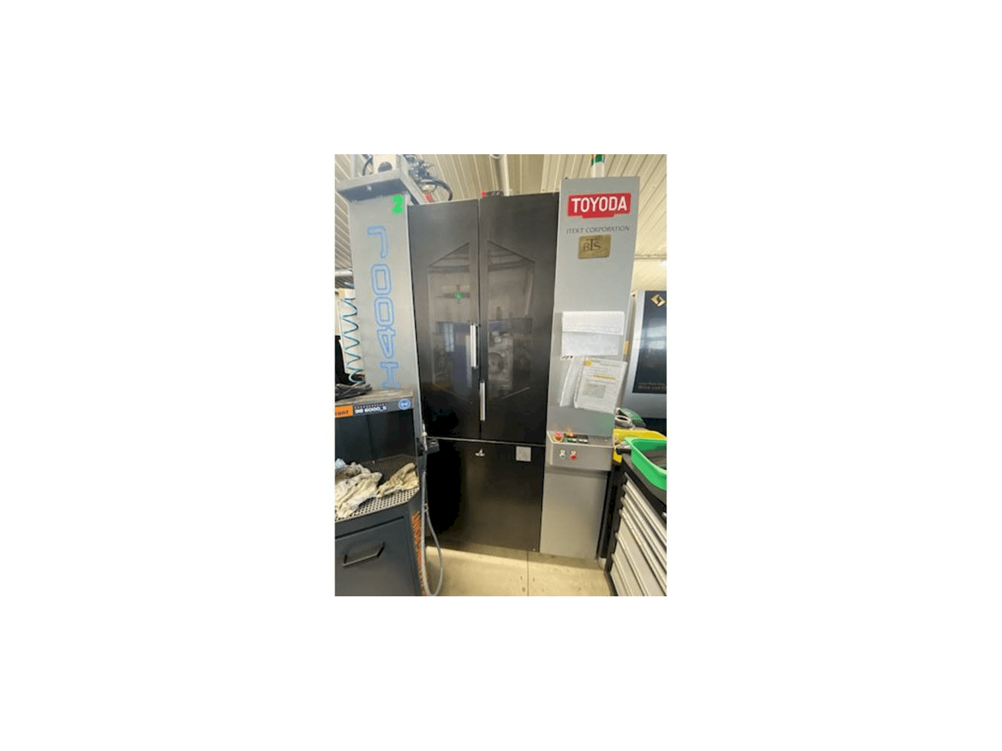 A TOYODA FH400J gép elölnézete