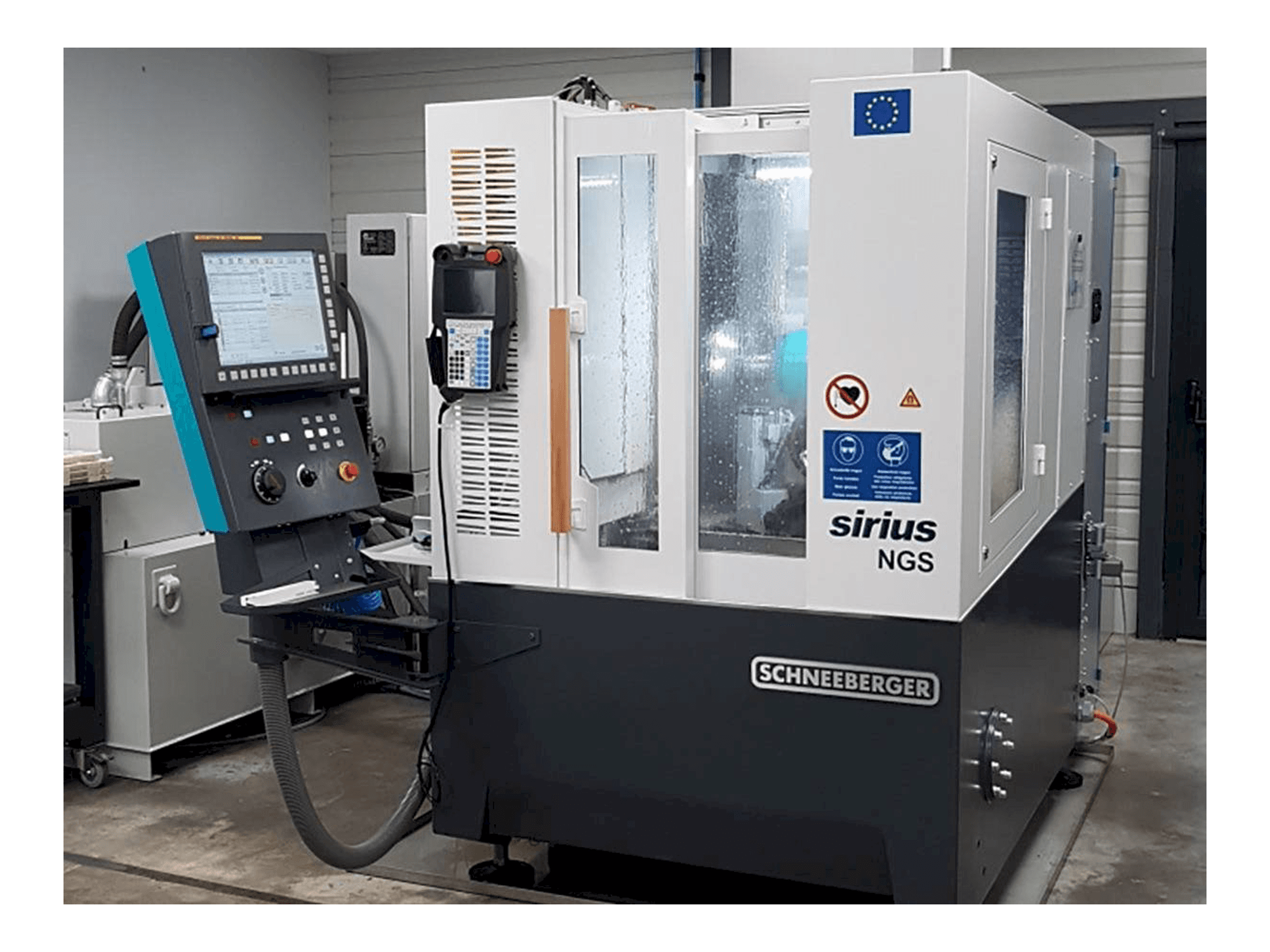 A Schneeberger SIRIUS NGS gép elölnézete