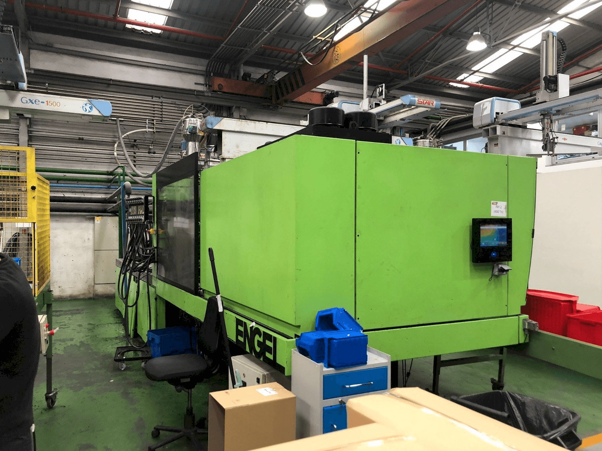 A Engel ES 3550/400 HL gép elölnézete