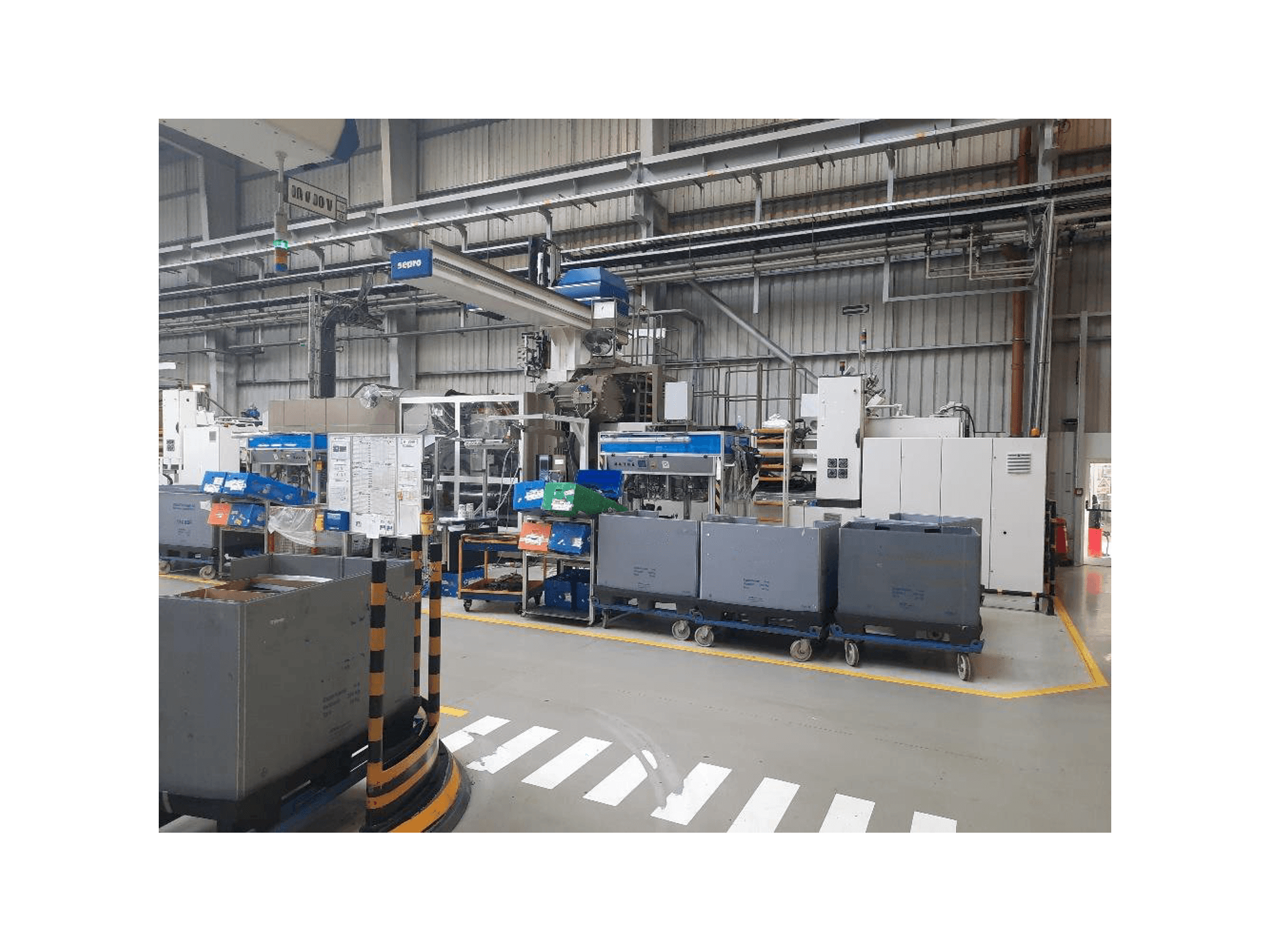 A Battenfeld 2000/19000 gép elölnézete