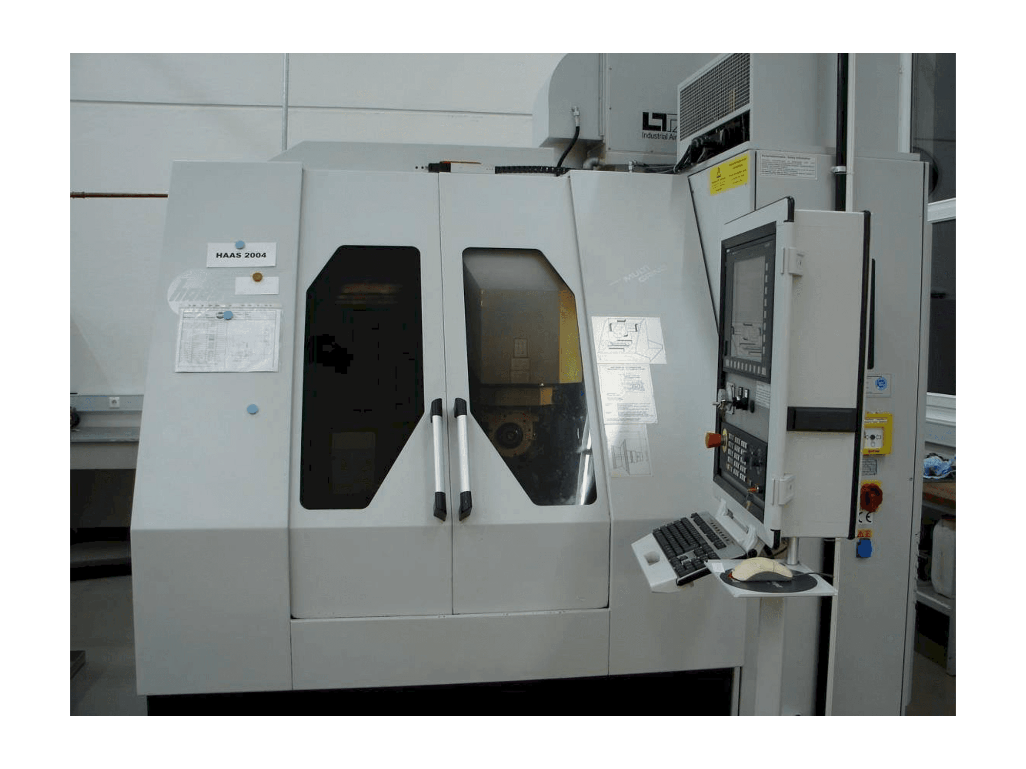 A HAAS Multigrind AF gép elölnézete