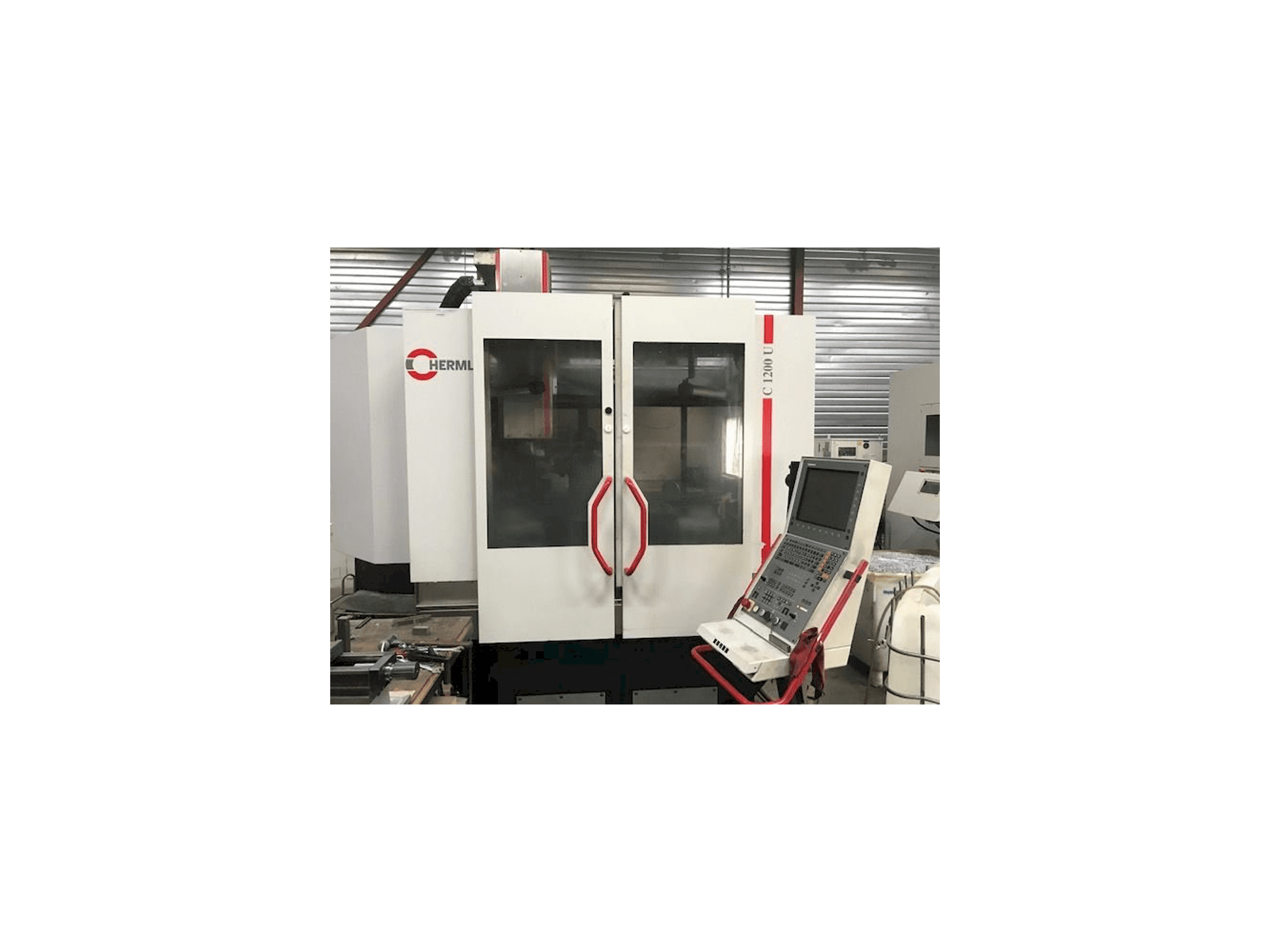 A HERMLE C 1200 U gép elölnézete