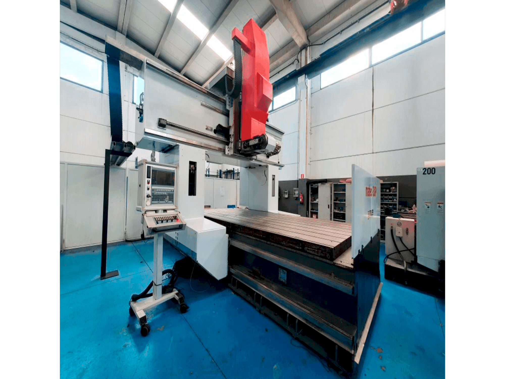 A Matec 30P gép elölnézete