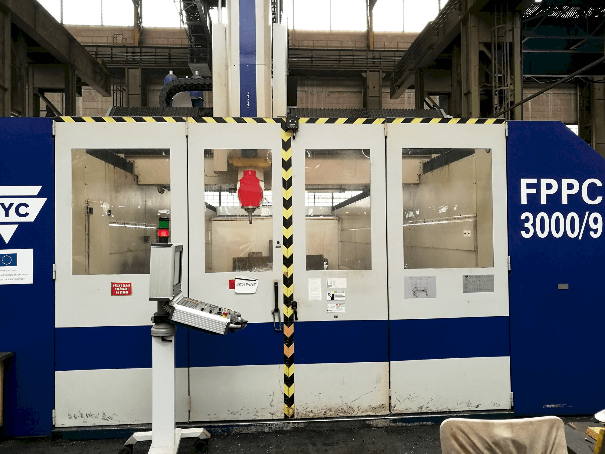 A TYC FPPC 300/9 gép elölnézete