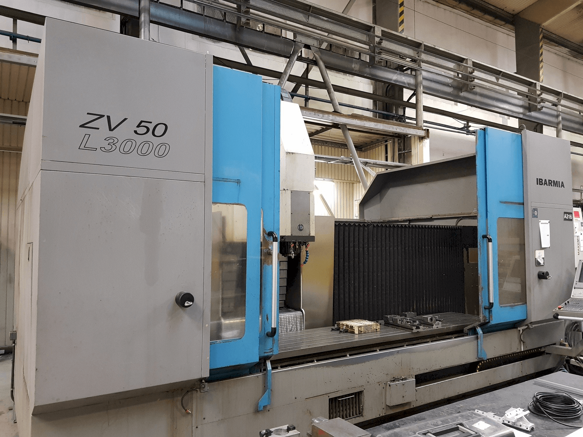 A IBARMIA ZV 50/3000 gép elölnézete