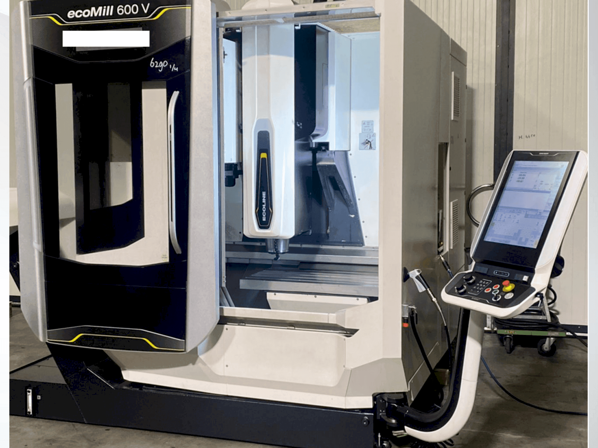 A DMG Ecomill 600V gép elölnézete