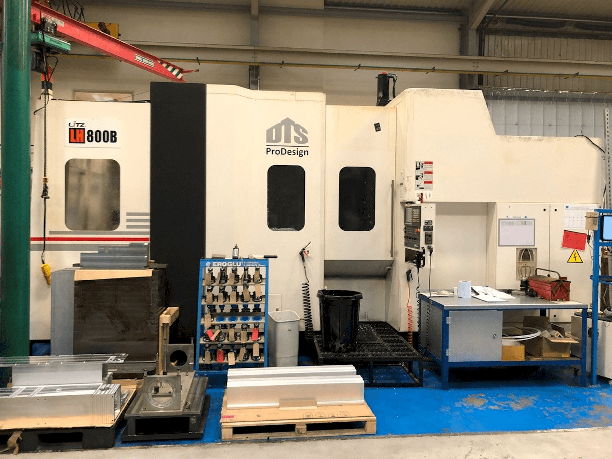 A Litz LH-800B gép elölnézete