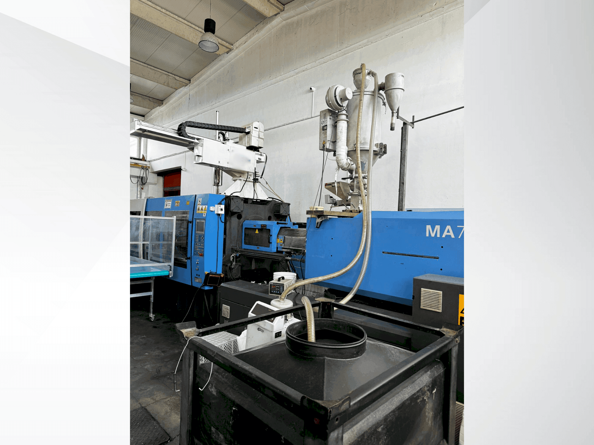 A HAITIAN MA 7000/6800 gép elölnézete