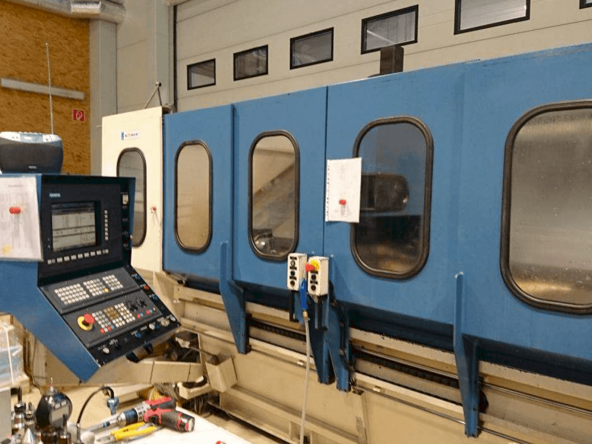 A AXA VSC 2-M gép elölnézete