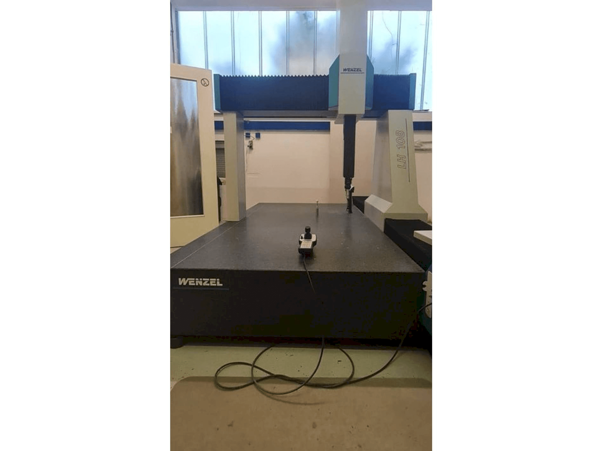 A Wenzel LH 108 gép elölnézete