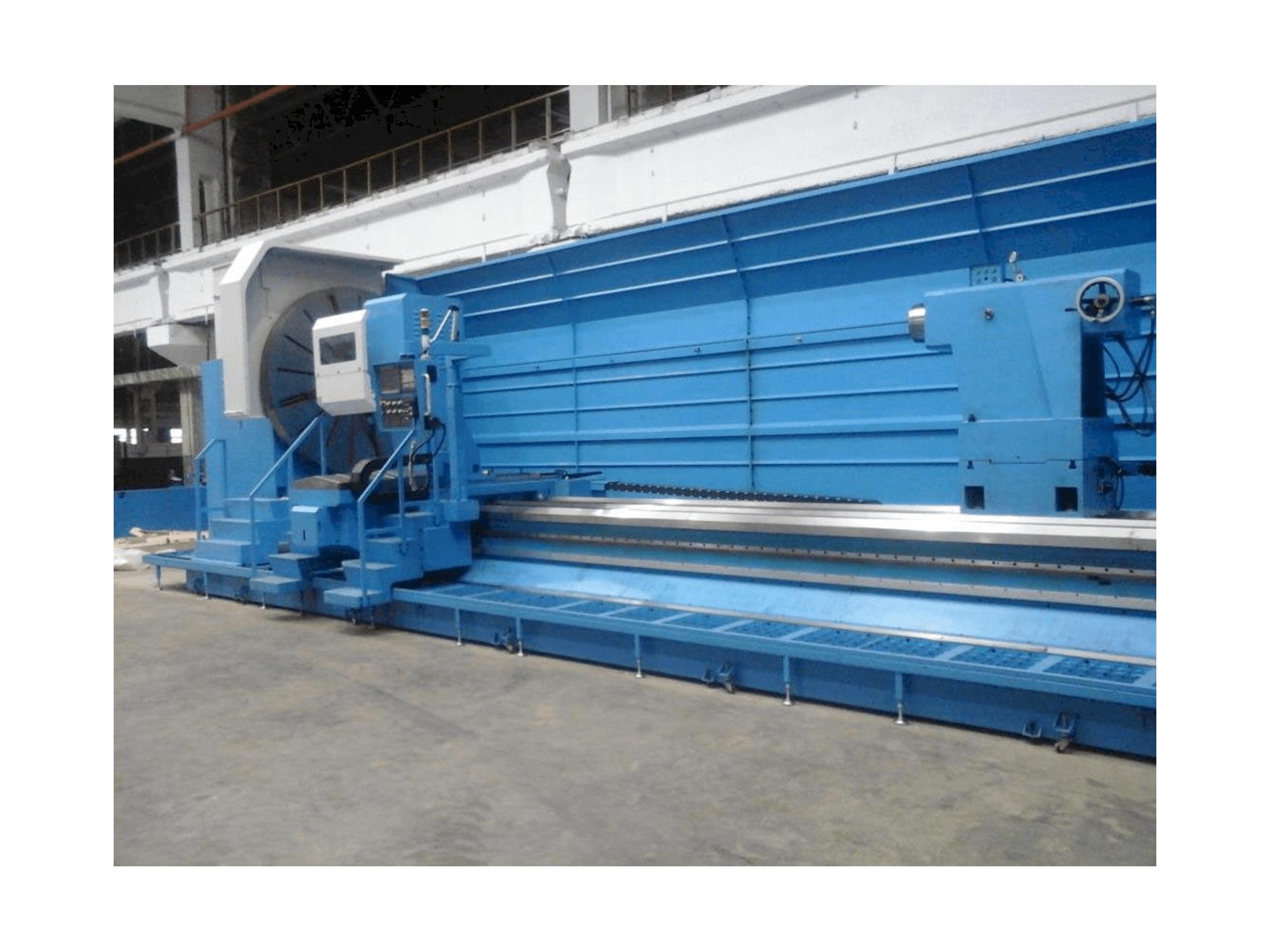 A Takang FB100Nx7600 gép elölnézete