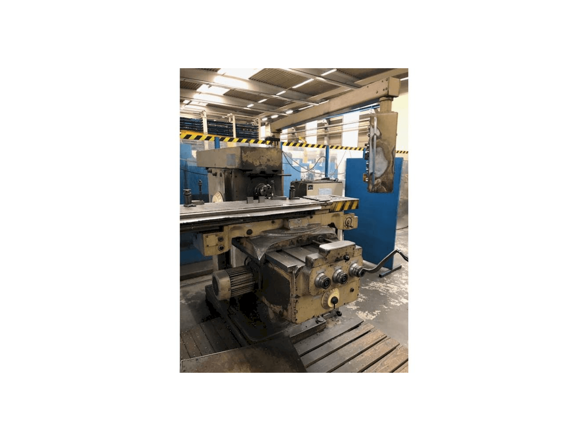 A FU W 400 VI / 2 gép elölnézete