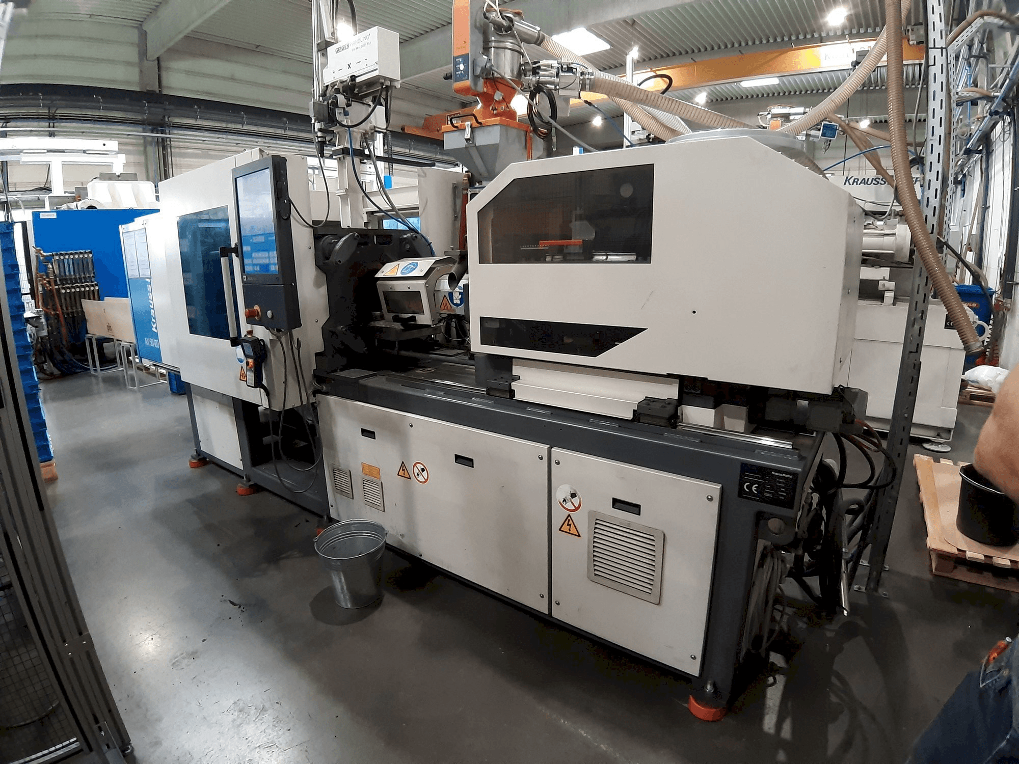 A Krauss Maffei 50 - 100 AX gép elölnézete