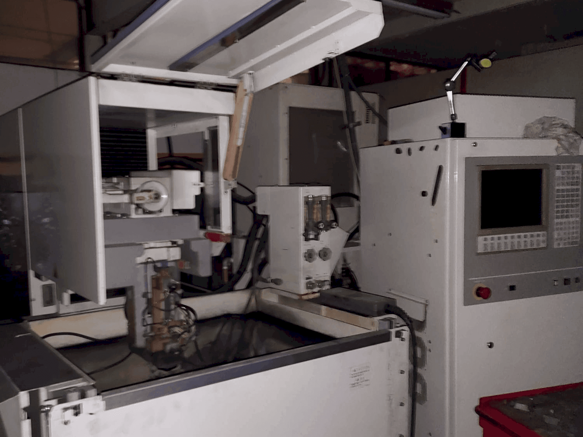 A Mitsubishi FX10K gép elölnézete