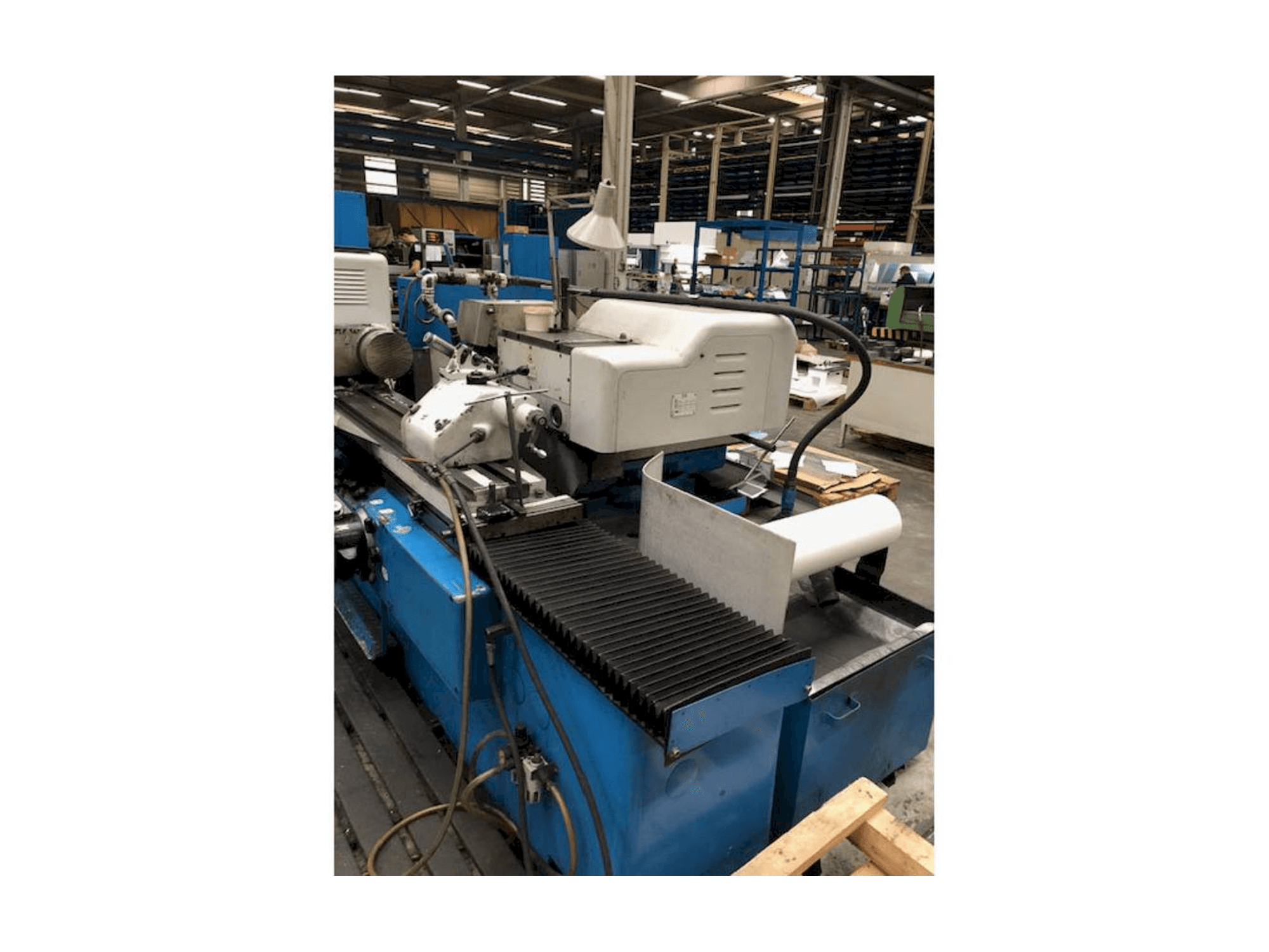 A ROWEIG SU 315x1000 gép elölnézete
