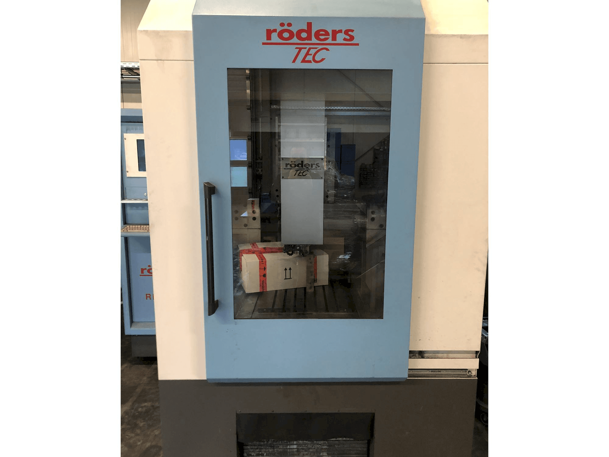 A RÖDERS 600 RFM-2 gép elölnézete